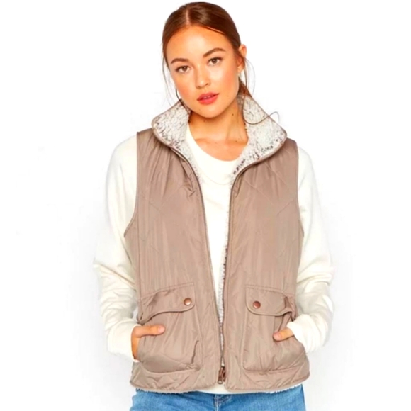 Thread & Supply Jackets & Blazers - Thread & Supply Park City Reversible Puffer Sherpa Vest - Size: L